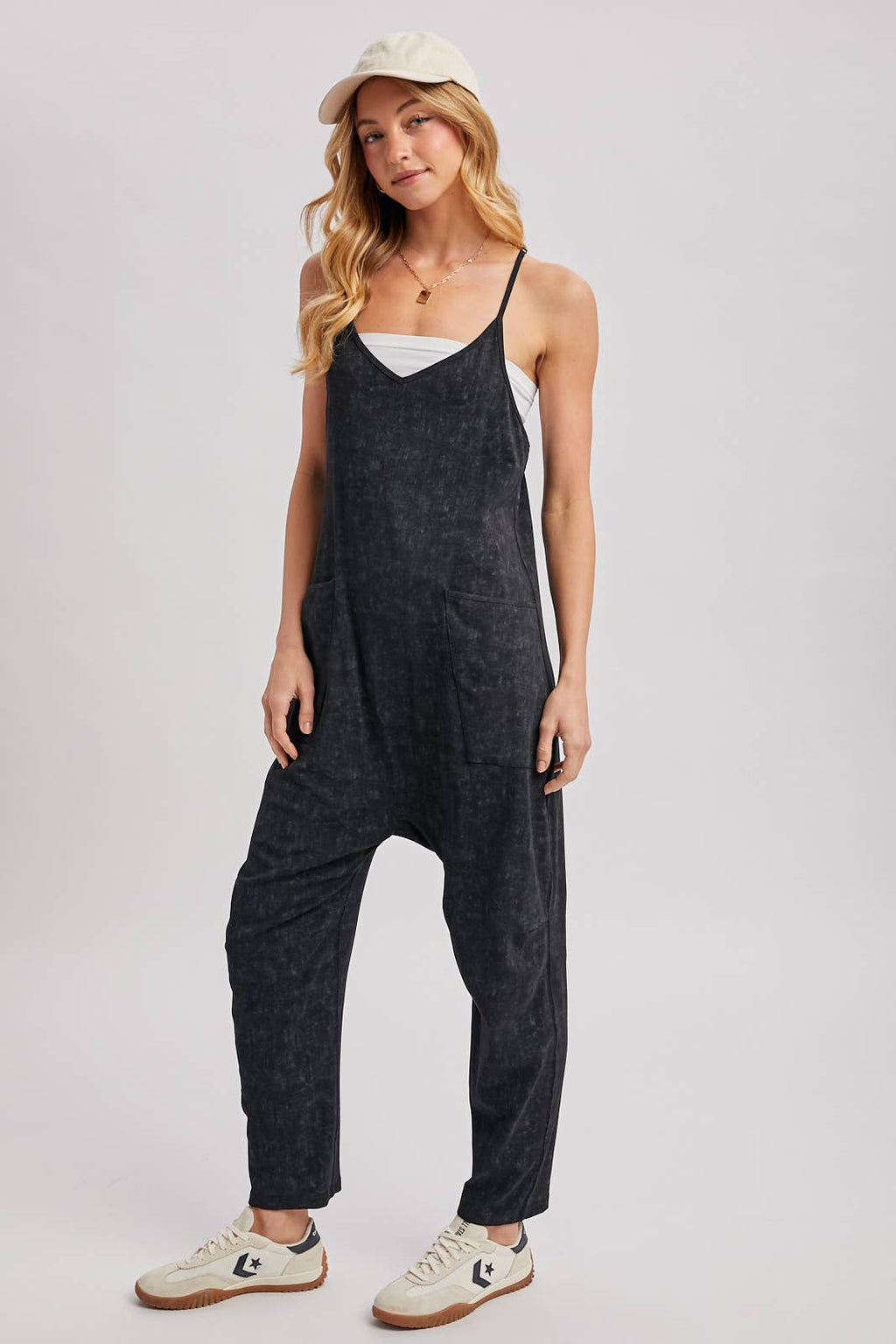 Bluivy: SLEEVELESS V-NECK ONESIE JUMPSUIT WITH POCKETS