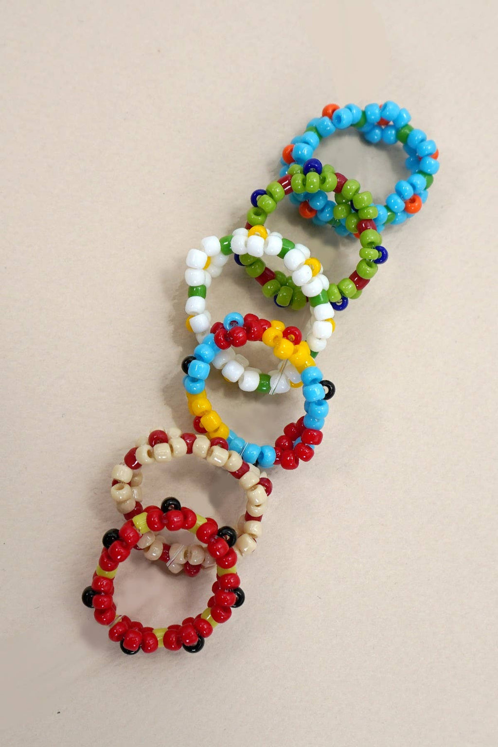 Josslyn: BEADED FLOWER STRETCH RINGS