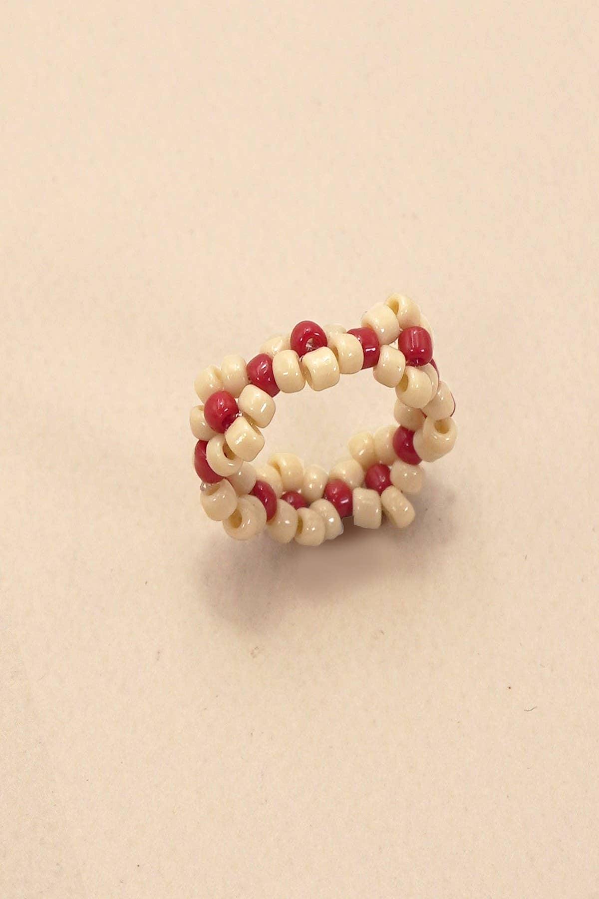 Josslyn: BEADED FLOWER STRETCH RINGS