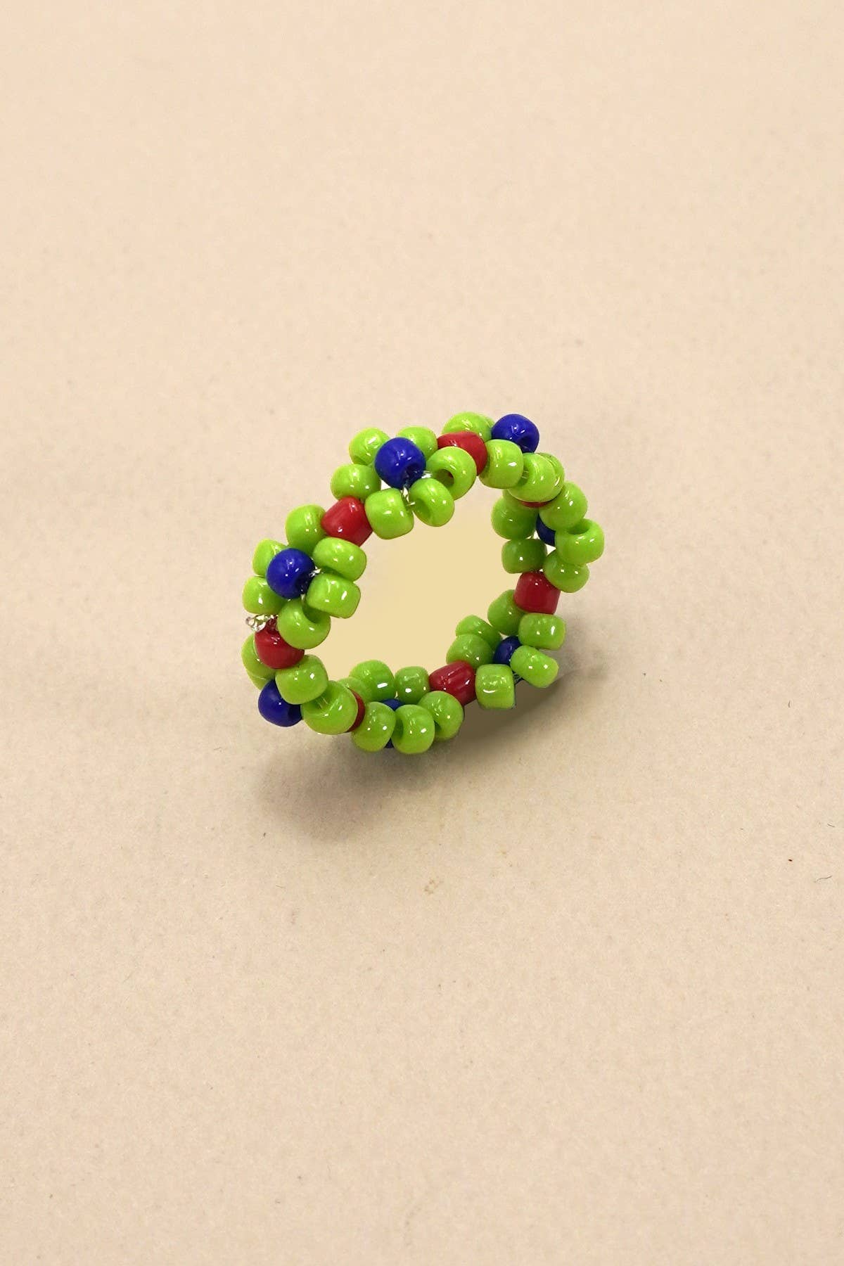 Josslyn: BEADED FLOWER STRETCH RINGS