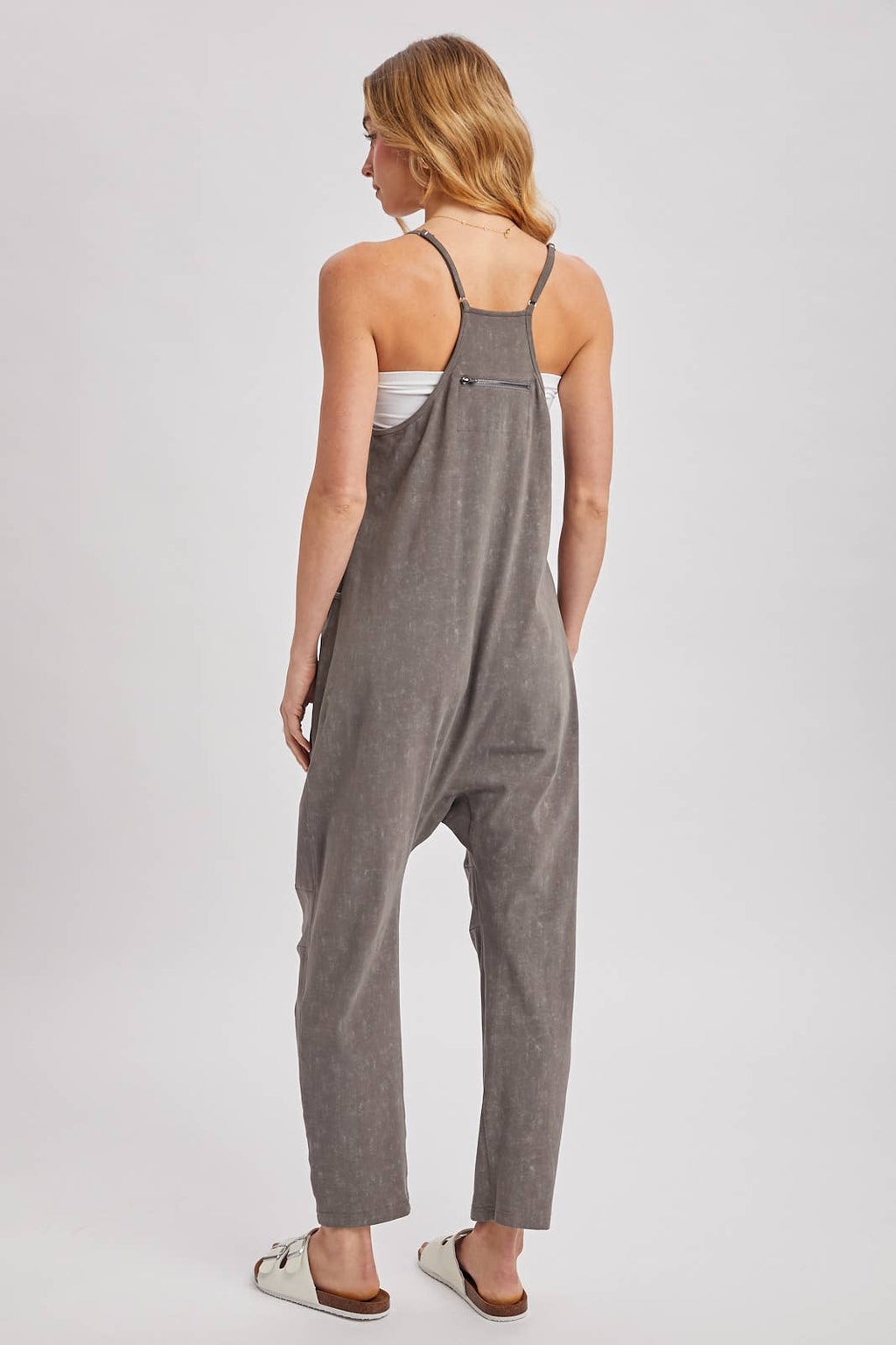 Bluivy: SLEEVELESS V-NECK ONESIE JUMPSUIT WITH POCKETS