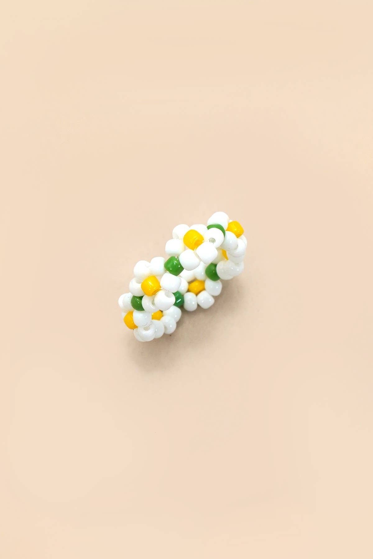 Josslyn: BEADED FLOWER STRETCH RINGS