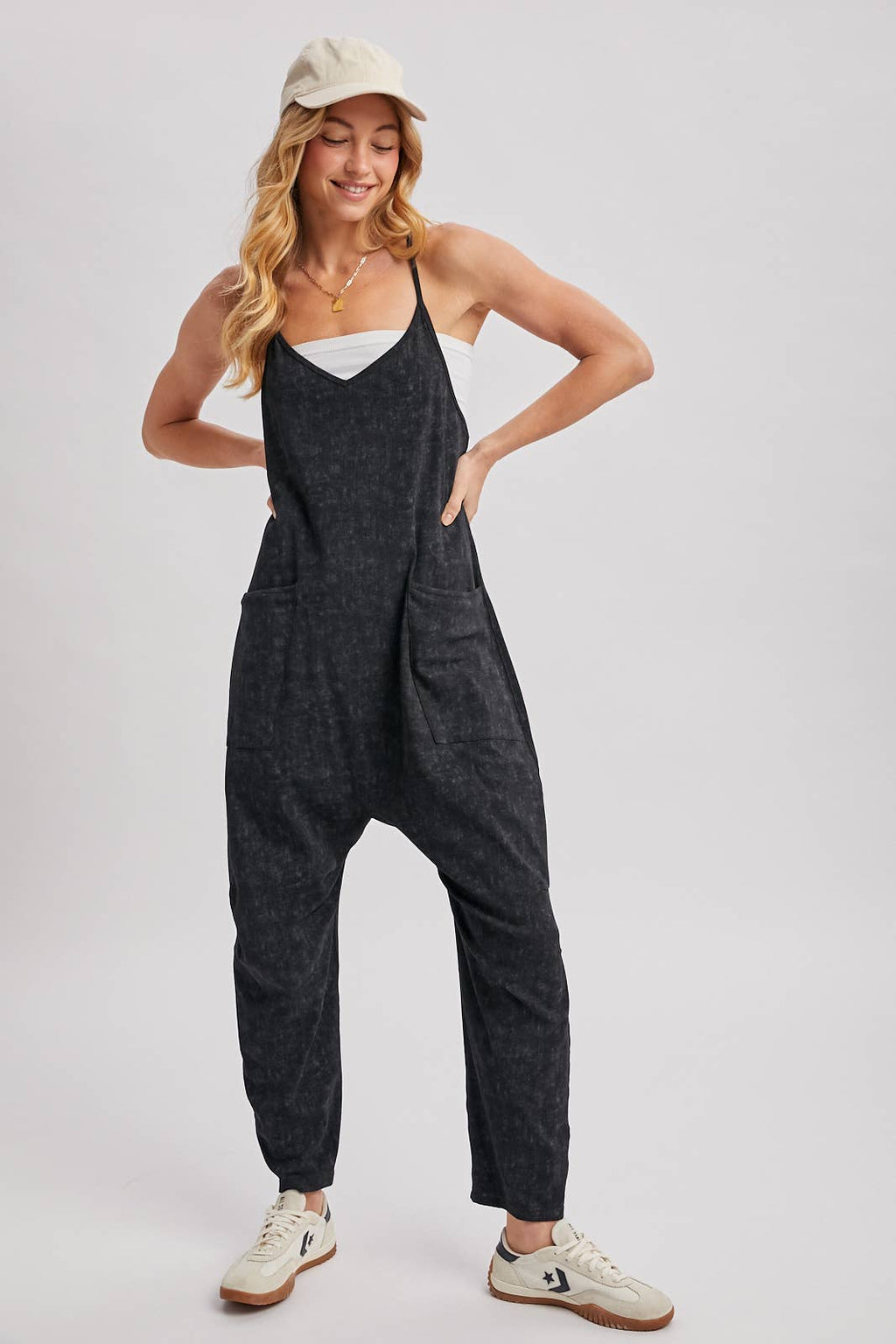 Bluivy: SLEEVELESS V-NECK ONESIE JUMPSUIT WITH POCKETS