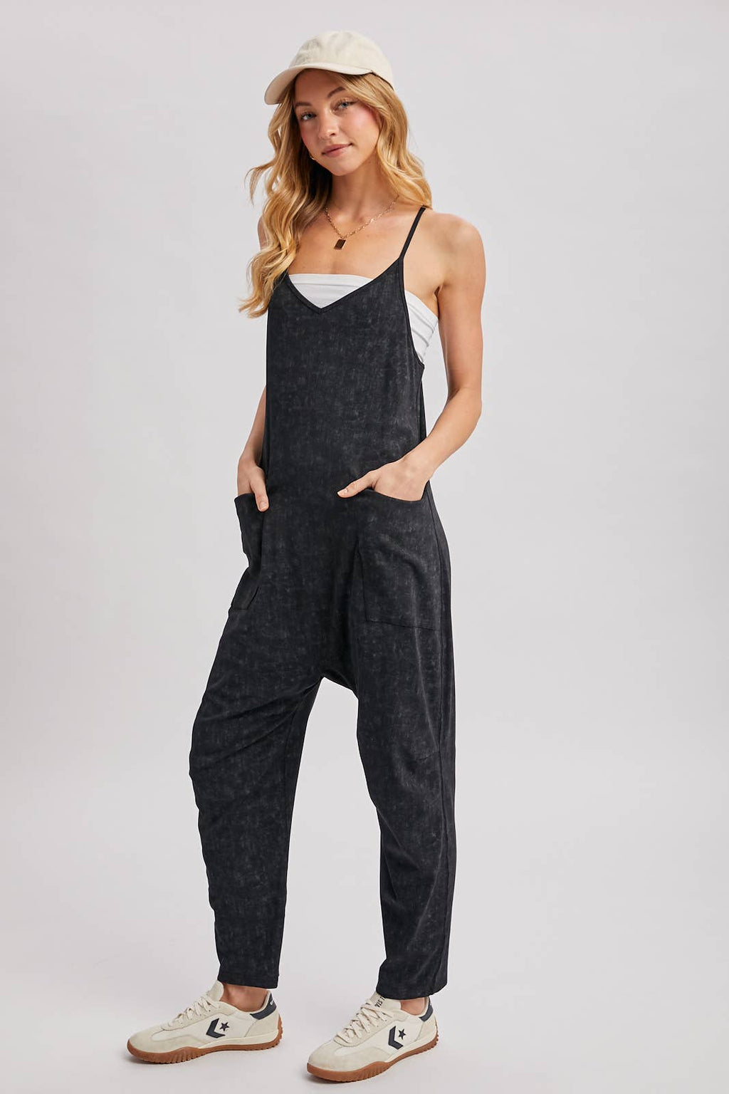 Bluivy: SLEEVELESS V-NECK ONESIE JUMPSUIT WITH POCKETS
