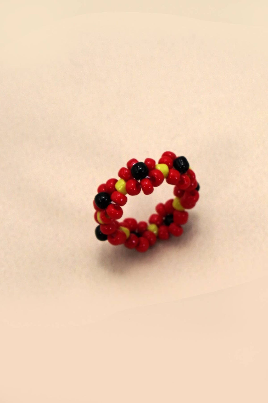 Josslyn: BEADED FLOWER STRETCH RINGS